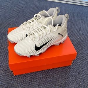 Nike football cleats size 3.5 boys